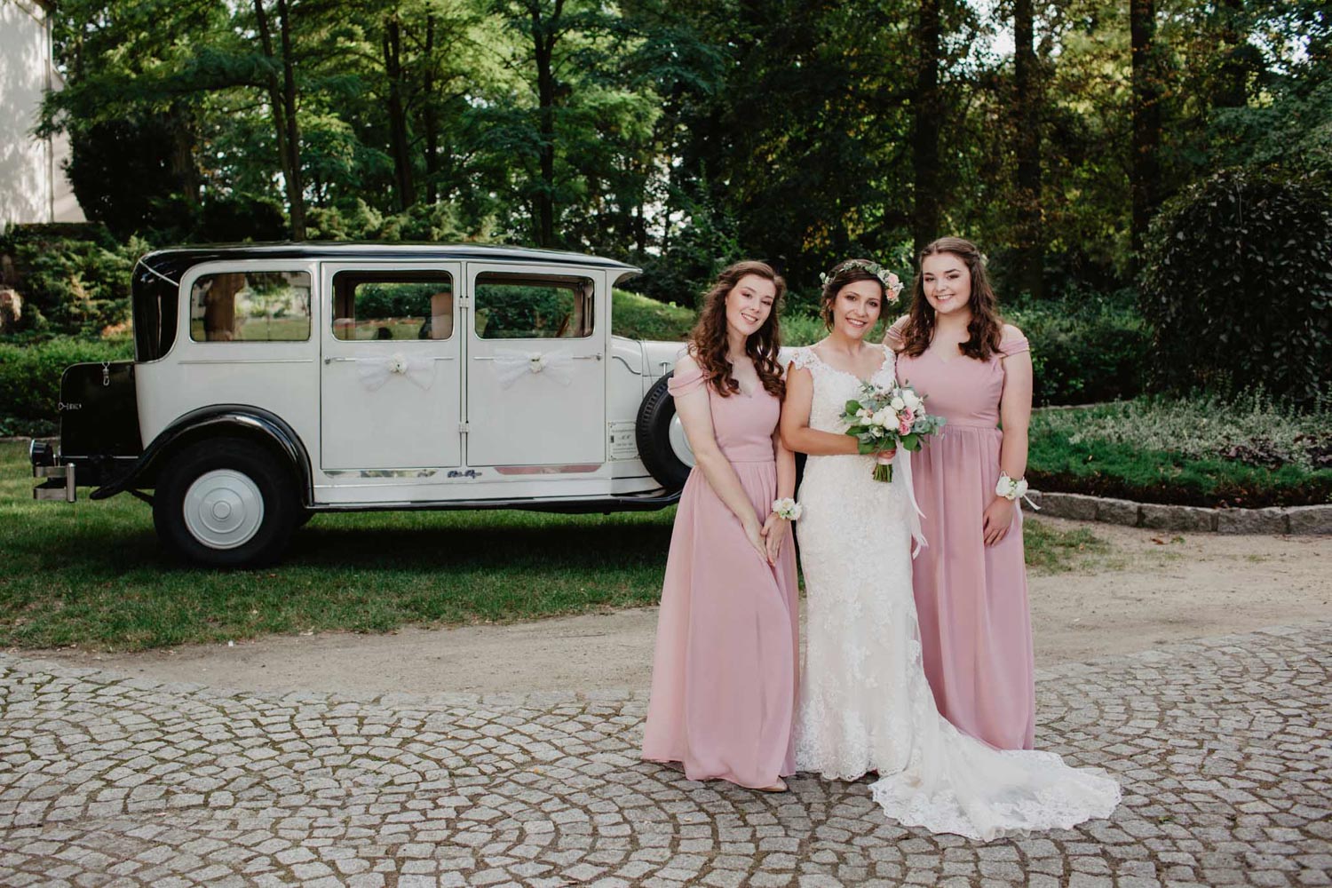 ślub plenerowy w Pałacu Romantycznym