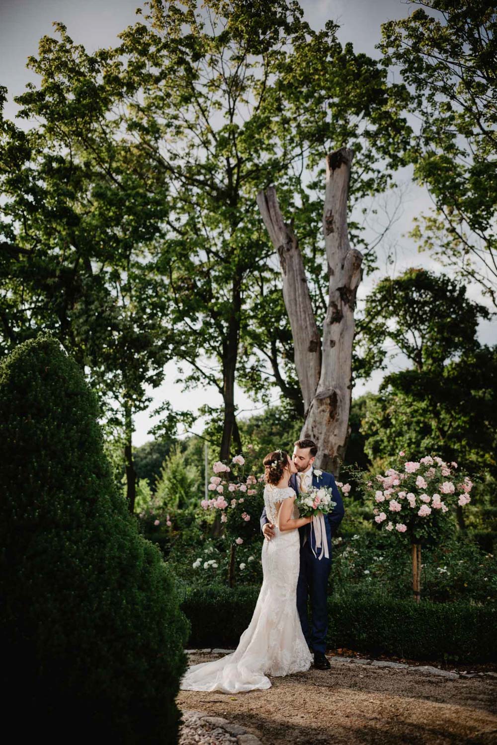 ślub plenerowy w Pałacu Romantycznym