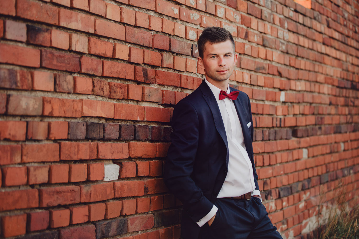 Rustykalna sesja ślubna w starej stodole | Daria i Łukasz