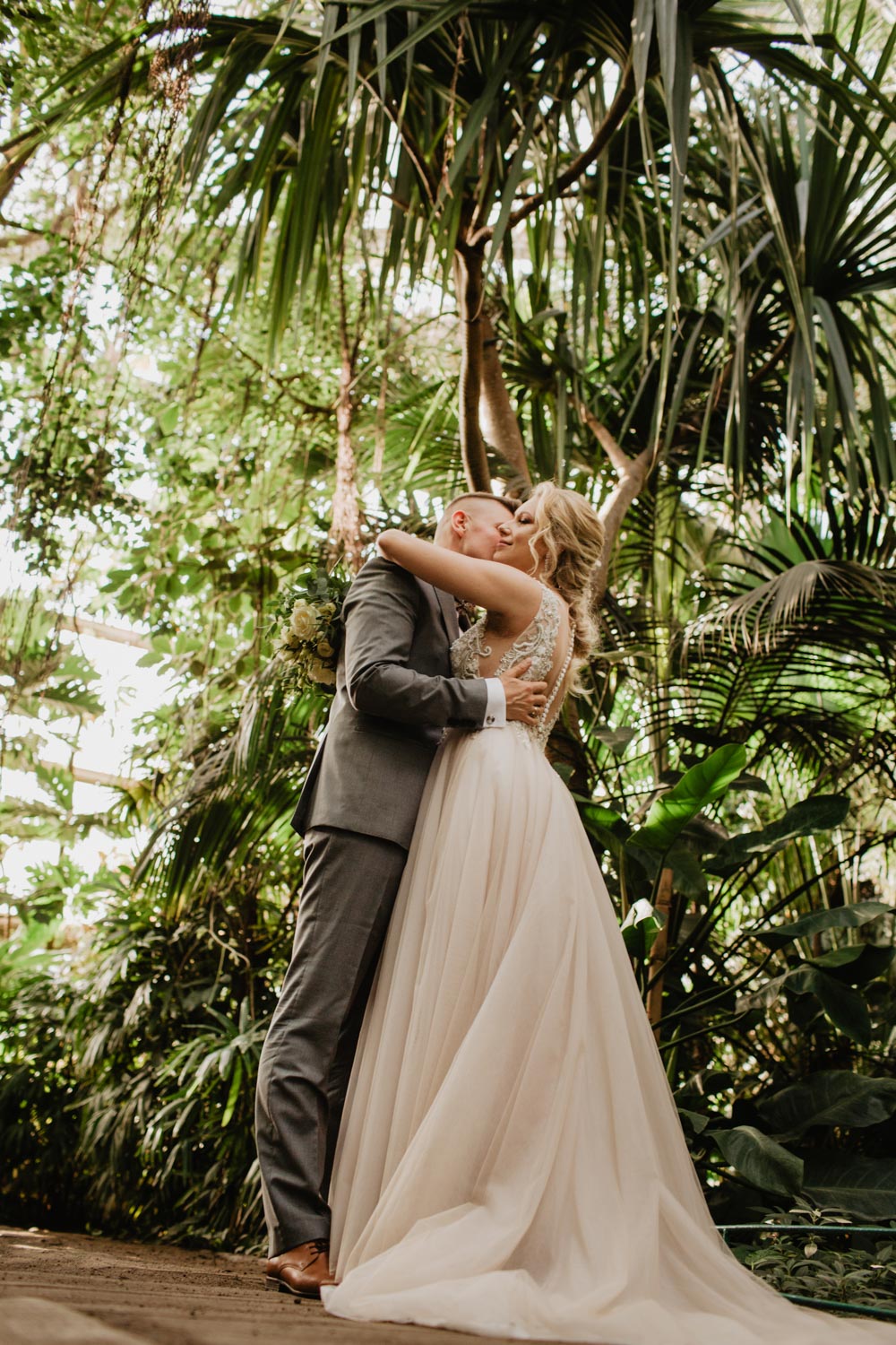 Sesja ślubna w Palmiarni oraz w Pałacu Baborówko | Magdalena i Karol