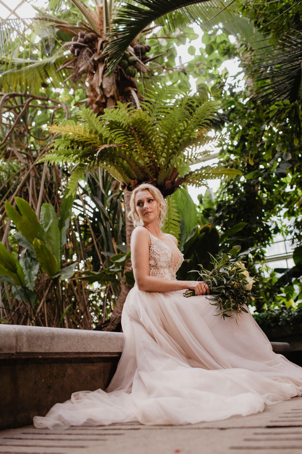 Sesja ślubna w Palmiarni oraz w Pałacu Baborówko | Magdalena i Karol