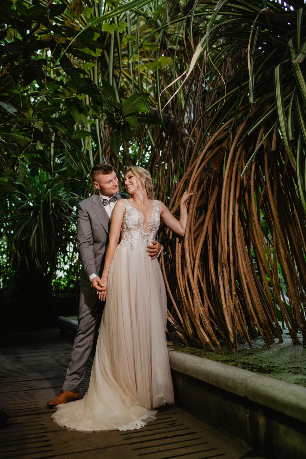 Sesja ślubna w Palmiarni oraz w Pałacu Baborówko | Magdalena i Karol