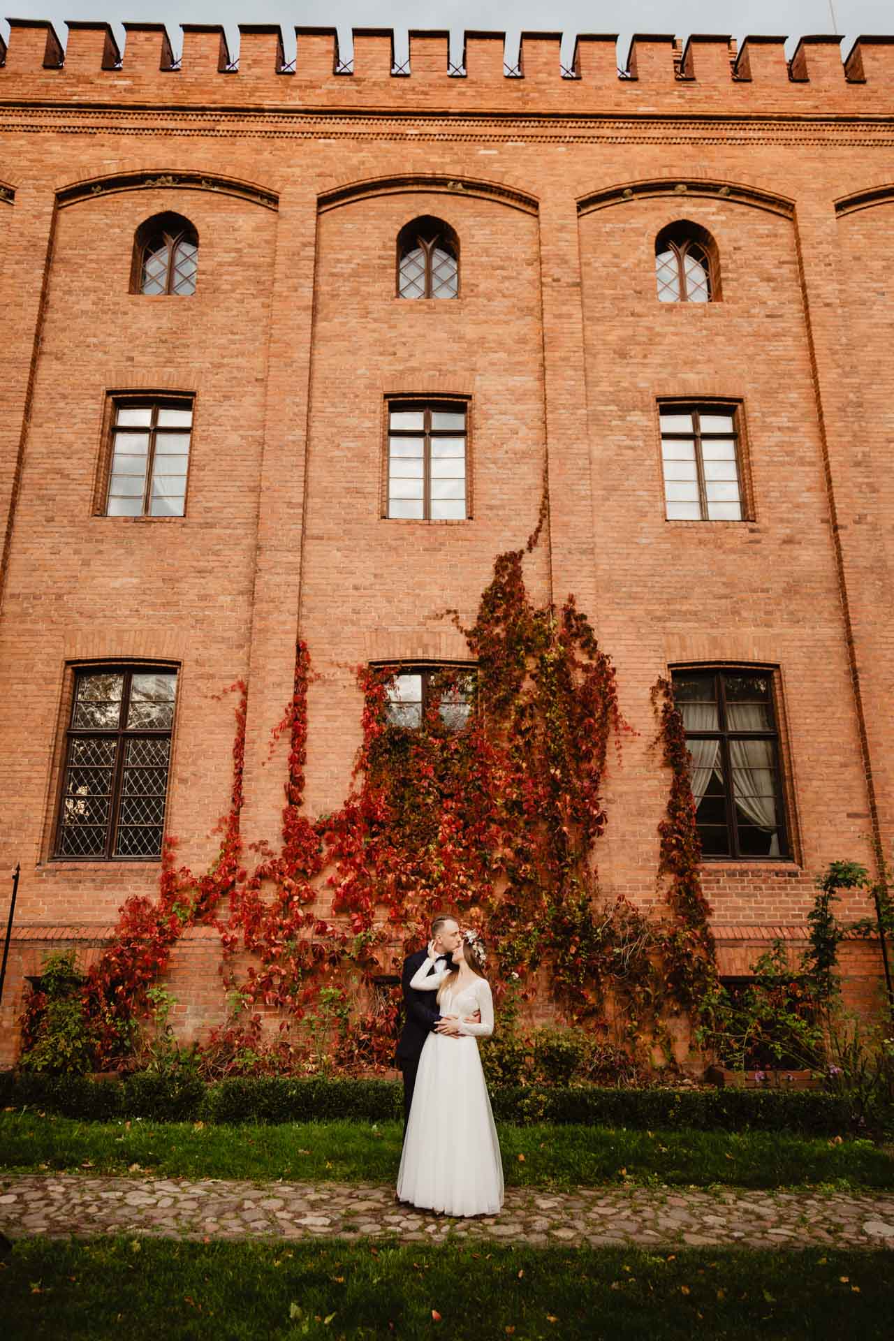 Sesja ślubna w Zamku w Rzucewie nad morzem | Patrycja i Ariel