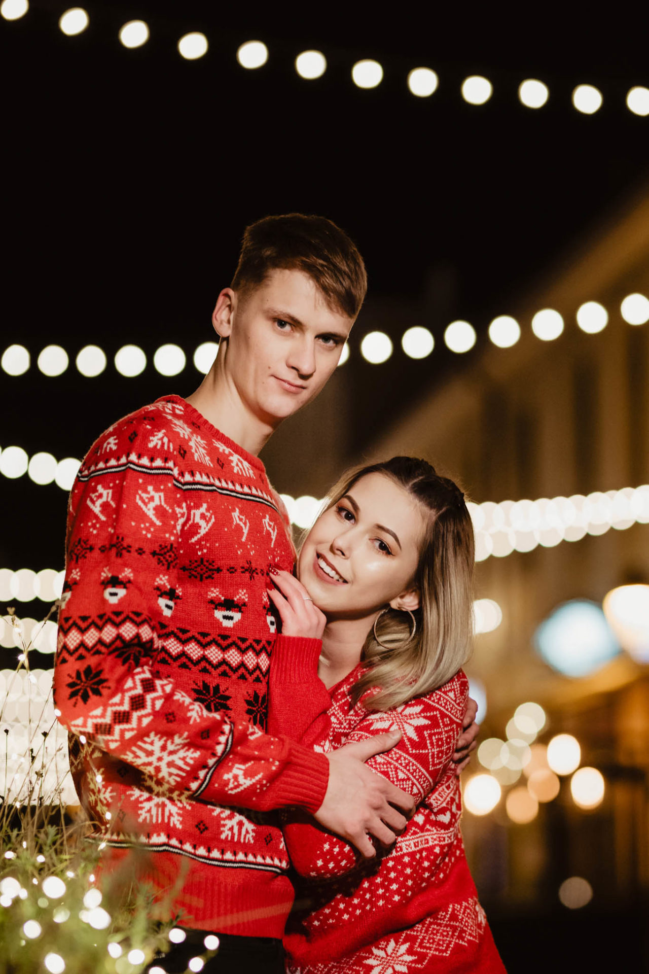Zimowa sesja narzeczeńska na rynku w Bydgoszczy | Klaudia i Norbert