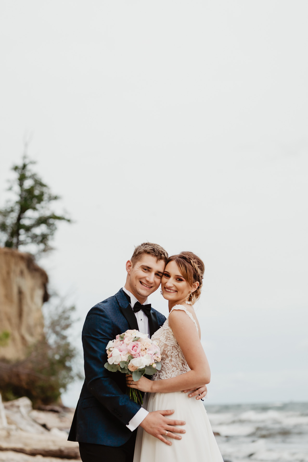 Sesja ślubna nad morzem Patrycji i Arka | Klif Orłowski