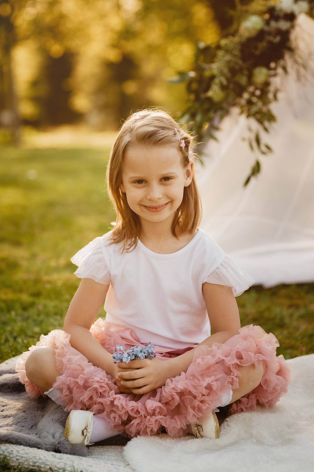 Sesja rodzinna wśród kwitnących magnolii