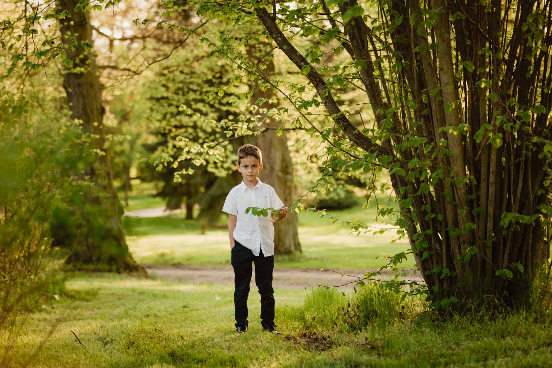 Sesja rodzinna wśród kwitnących magnolii