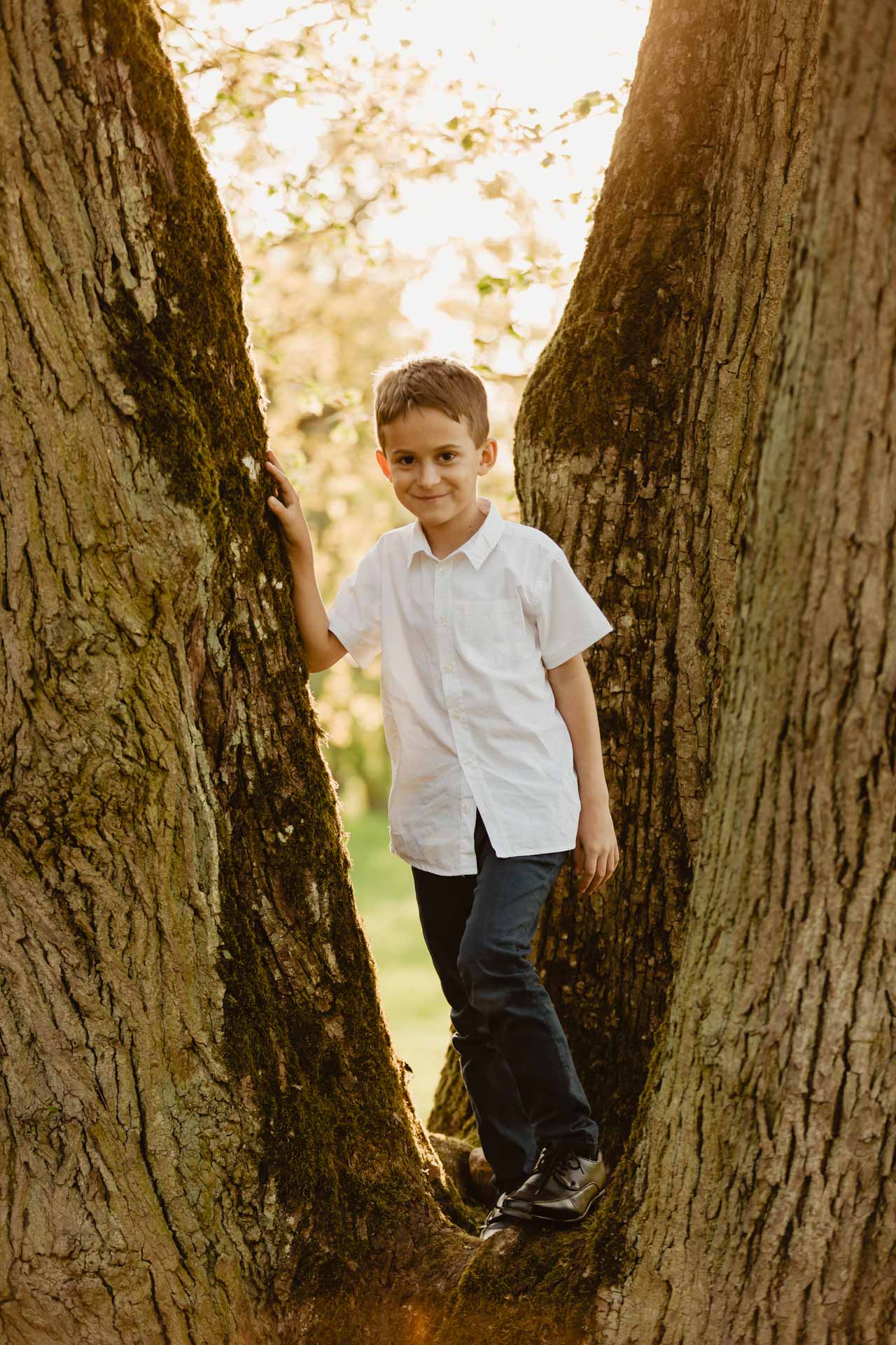 Sesja rodzinna wśród kwitnących magnolii