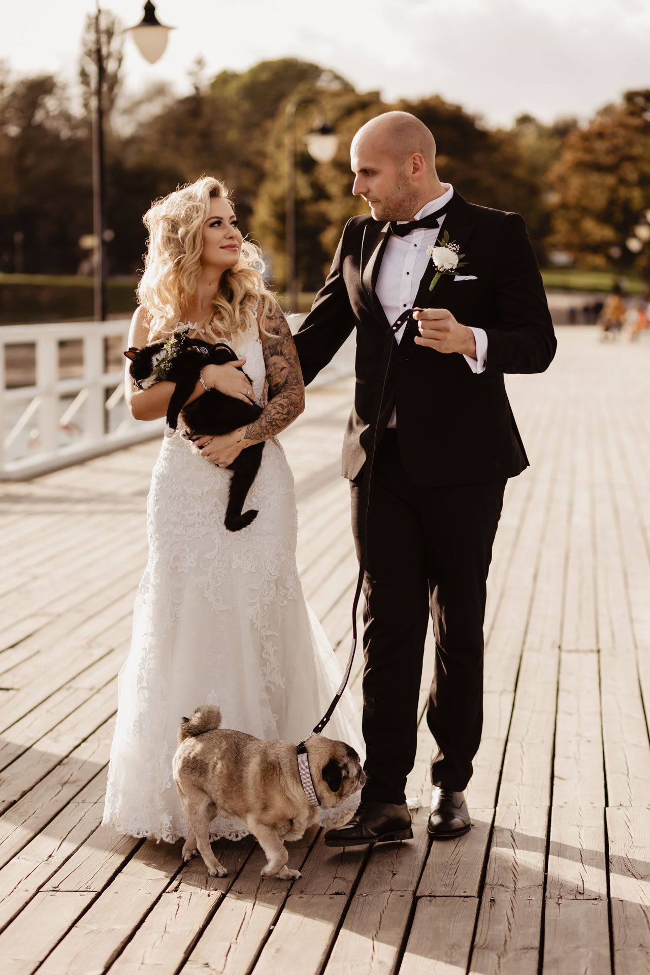Sesja ślubna nad morzem ze zwierzakami | Klaudia i Piotrek