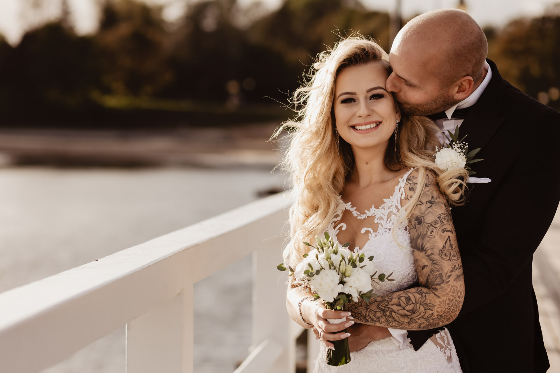 Sesja ślubna nad morzem ze zwierzakami | Klaudia i Piotrek