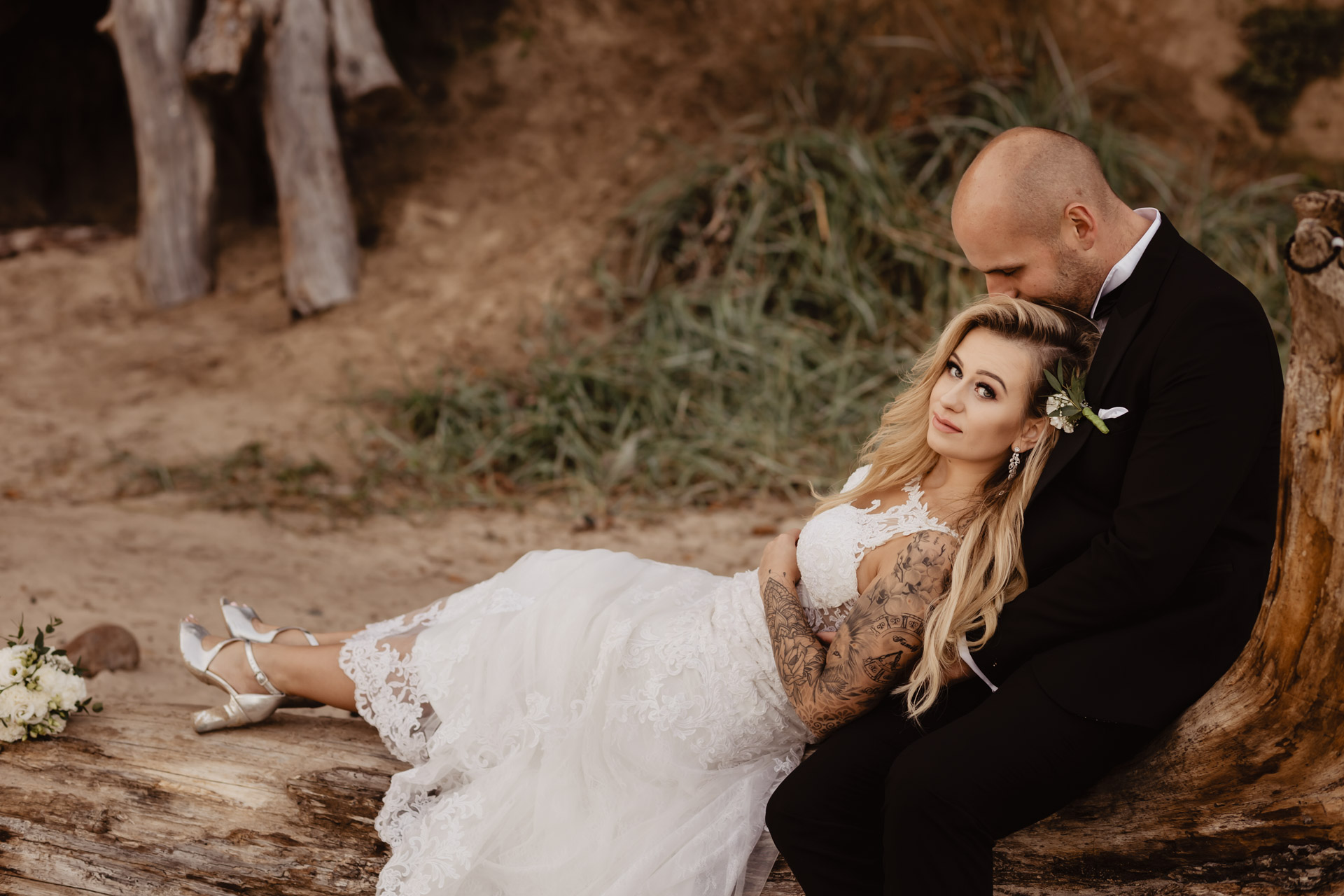 Sesja ślubna nad morzem ze zwierzakami | Klaudia i Piotrek