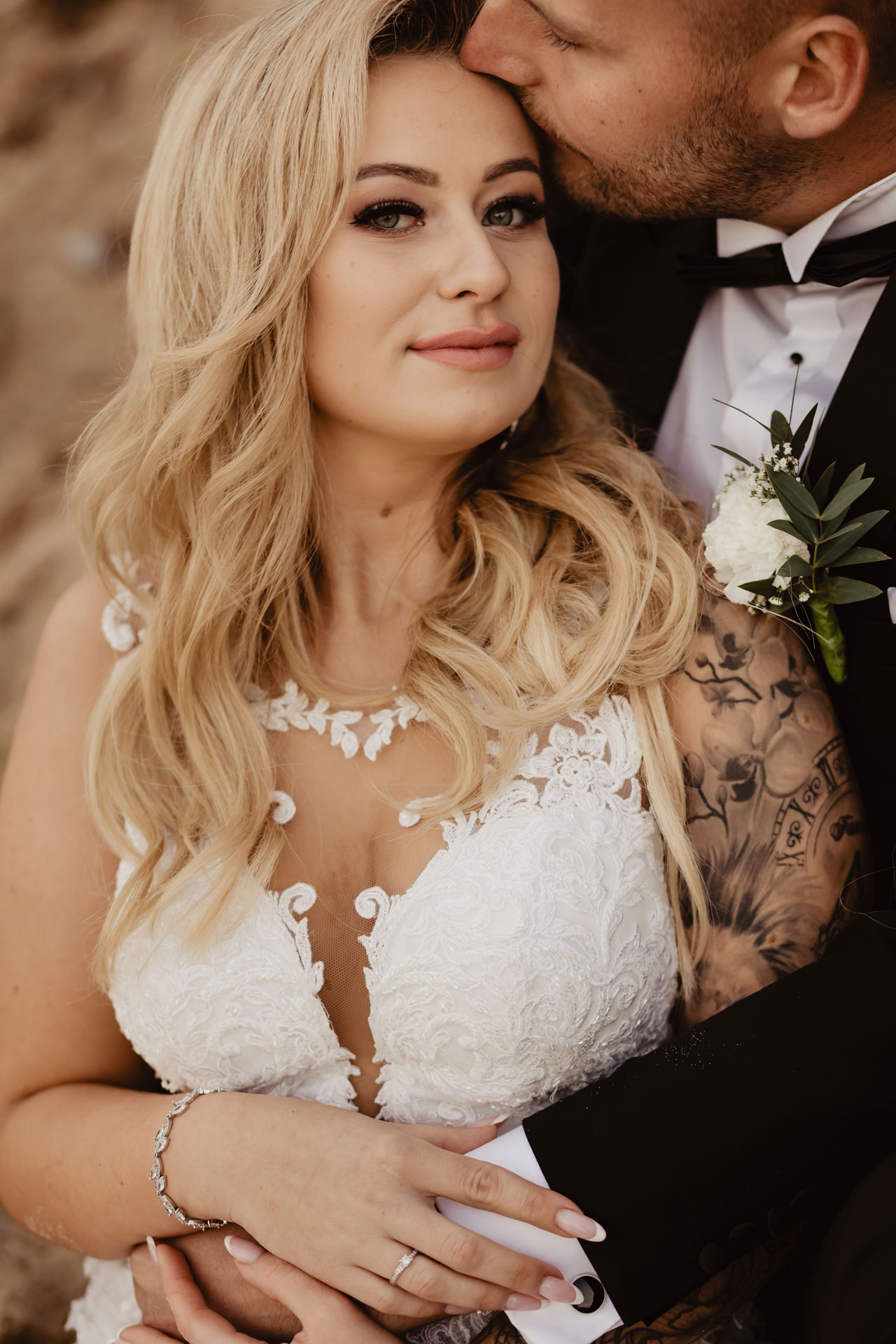 Sesja ślubna nad morzem ze zwierzakami | Klaudia i Piotrek