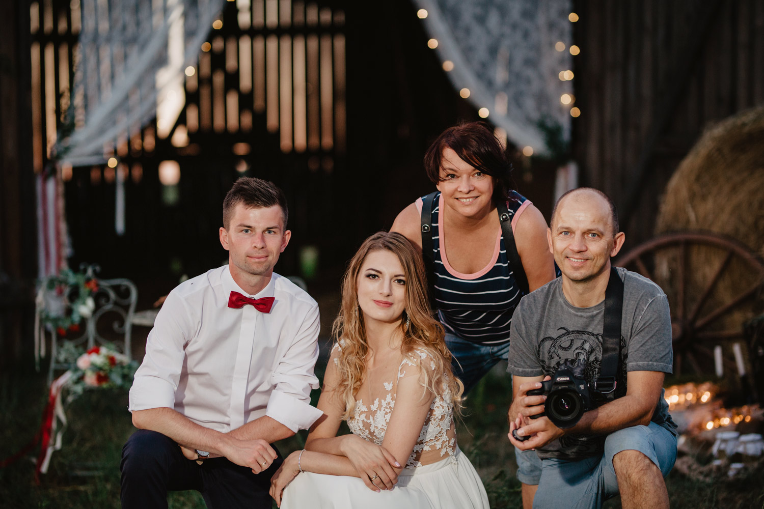 Rustykalna sesja ślubna w starej stodole | Daria i Łukasz